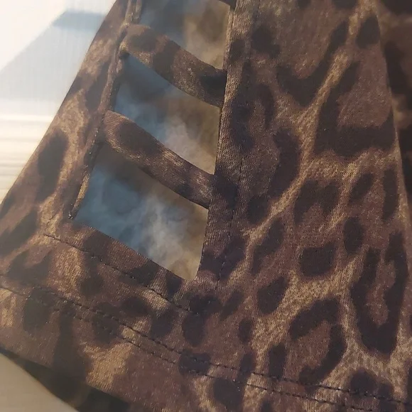 NWT, MICHAEL KORS blouse, size L, dark khaki/black color - Picture 5 of 6